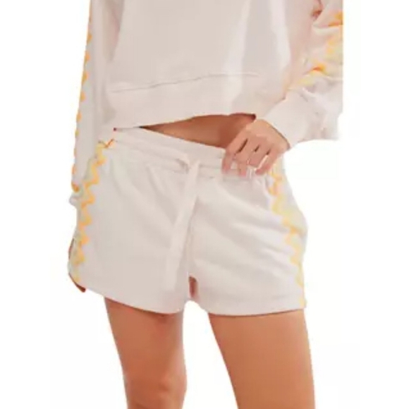 FP Movement Feeling Wavy shorts  Size medium. - Picture 1 of 11
